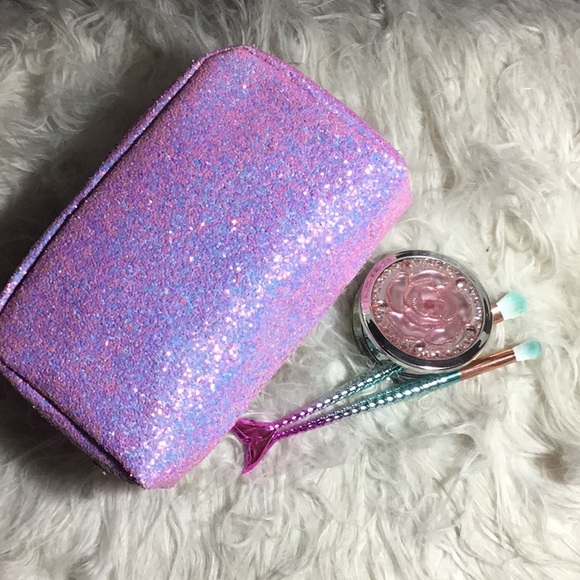 Pink H&M travel bag + brushes+ compact mirror - Picture 4 of 6